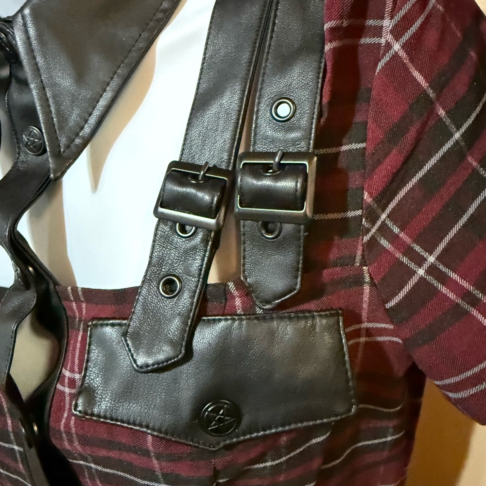 Killstar ALL ATTITUDE CUT-OUT
DRESS[BLOOD TARTAN] Plaid with Black Leather Trim - Picture 3 of 8